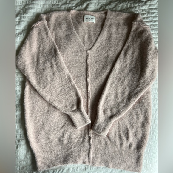 Aritzia Wilfred Hushknit V Neck Sweater - size Small - Light Pink - Picture 2 of 6
